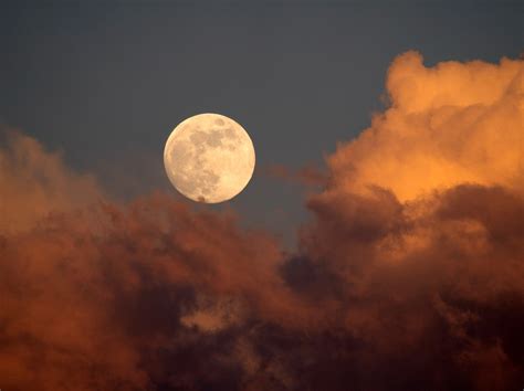 Vollmond 2022: Alle Termine auf einen Blick.